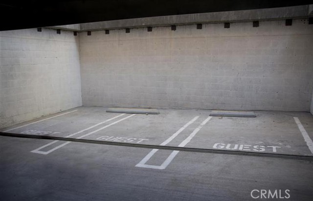 Detail Gallery Image 18 of 19 For 5234 Vantage #105,  Valley Village,  CA 91607 - 2 Beds | 3 Baths