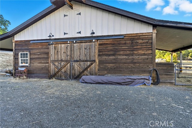 Image 24 of 42 For 17205 Black Oak Hill