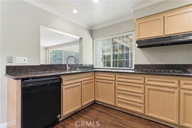 Detail Gallery Image 12 of 37 For 8757 Lurline Ave, Winnetka,  CA 91306 - 4 Beds | 2 Baths