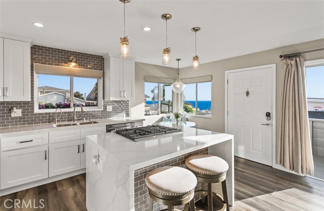 Detail Gallery Image 25 of 46 For 284 Chiquita, Laguna Beach,  CA 92651 - 4 Beds | 2/2 Baths