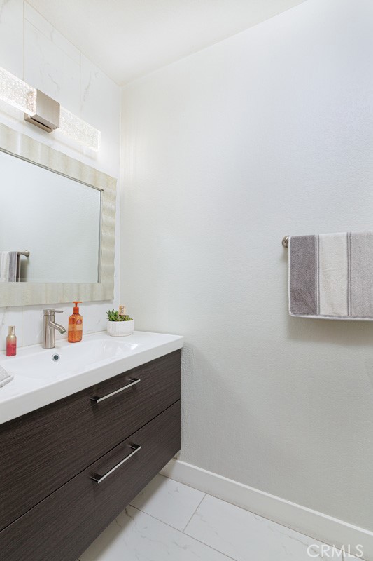 75 San Sebastian, Rancho Santa Margarita CA: https://media.crmls.org/medias/349e070c-8f9c-454e-a6fe-2c1d6fe66d79.jpg