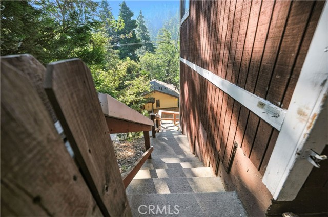 782 Virginia Court, Lake Arrowhead CA: https://media.crmls.org/medias/349ee9f0-1fc0-44e3-8d8c-ecef13fd7e4a.jpg
