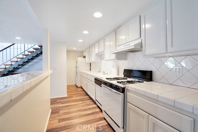 10201 Mason Avenue, Chatsworth CA: https://media.crmls.org/medias/349f0fe8-4652-49e3-b0be-a337b39e4682.jpg