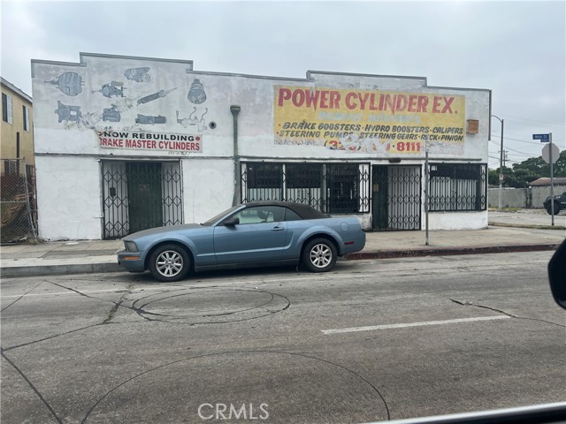 8628 S Main St, Los Angeles, CA 90003