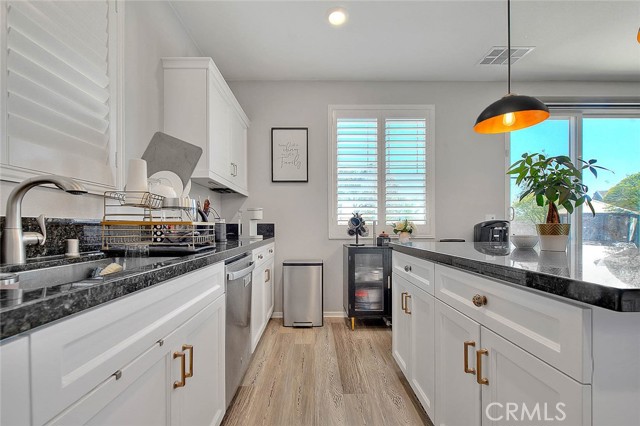 Detail Gallery Image 9 of 50 For 5017 River Ash Way, Fontana,  CA 92336 - 3 Beds | 2/1 Baths