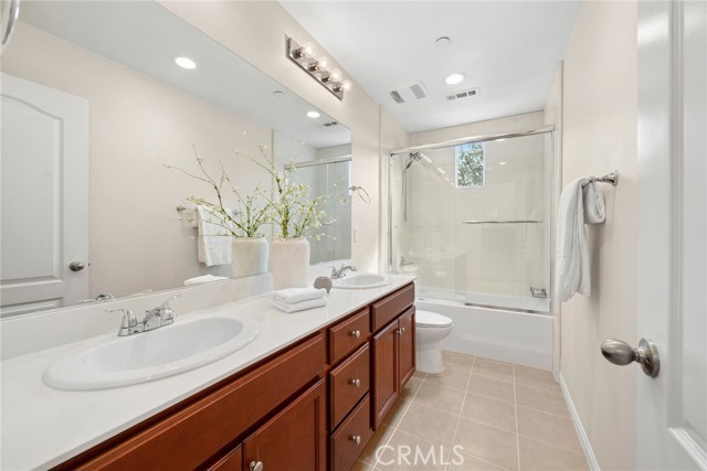 Detail Gallery Image 35 of 75 For 101 Newington, Irvine,  CA 92618 - 4 Beds | 3/1 Baths