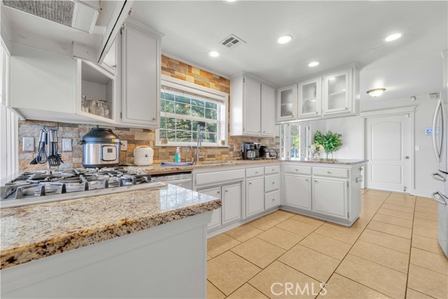 Detail Gallery Image 14 of 36 For 22390 William Tell, Tehachapi,  CA 93561 - 3 Beds | 2/1 Baths