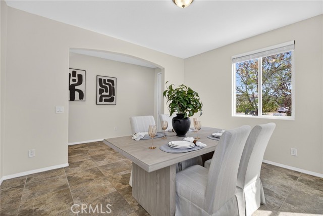 Detail Gallery Image 6 of 64 For 5996 Celeste, Hemet,  CA 92545 - 5 Beds | 3 Baths