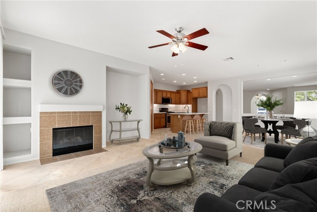31937 Calle Galarza, Temecula CA: https://media.crmls.org/medias/34a1bb16-e5b9-4eb0-9160-ff06e6188234.jpg