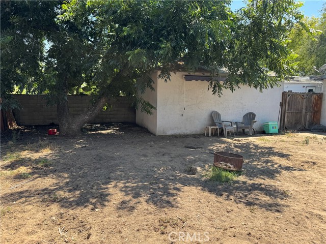 2443 Cedar Street, San Bernardino CA: https://media.crmls.org/medias/34a1da16-c549-4c17-9963-2ac5026b37a7.jpg