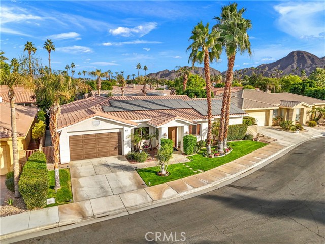 Detail Gallery Image 1 of 45 For 44450 Grand Canyon Ln, Palm Desert,  CA 92260 - 4 Beds | 2/1 Baths