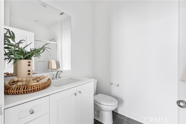 Detail Gallery Image 29 of 43 For 9419 1/2 N Sepulveda Blvd. #5,  North Hills,  CA 91343 - 2 Beds | 2/1 Baths