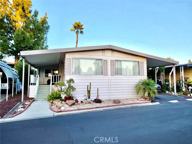 Detail Gallery Image 3 of 31 For 24001 Muirlands Bld #56,  Lake Forest,  CA 92630 - 2 Beds | 2 Baths