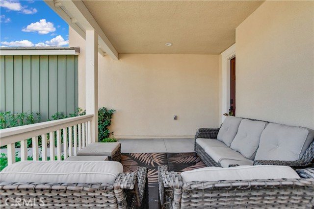 Detail Gallery Image 5 of 43 For 36966 Arezzo Ct, Beaumont,  CA 92223 - 5 Beds | 3 Baths