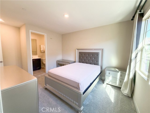 Detail Gallery Image 37 of 46 For 64 Turnstone, Irvine,  CA 92618 - 4 Beds | 4/1 Baths