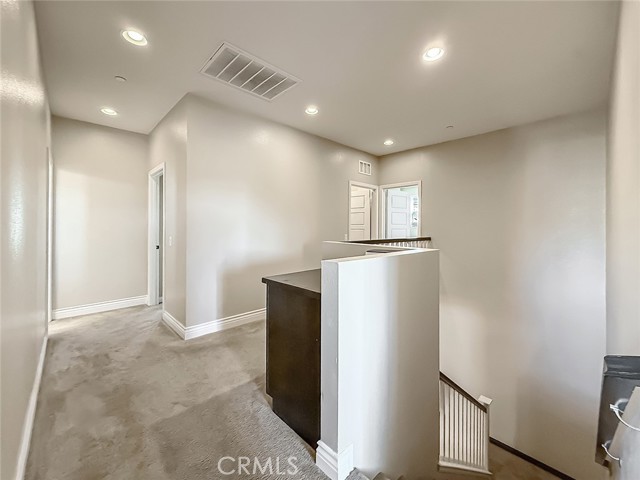 Image 22 of 49 For 458 Edgewood Drive