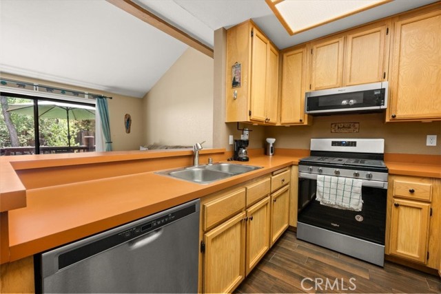 Detail Gallery Image 9 of 28 For 799 Cienega Rd, Big Bear Lake,  CA 92315 - 3 Beds | 2 Baths