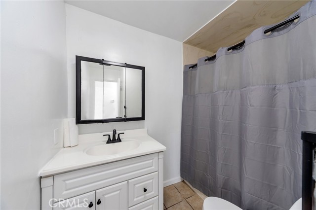 Detail Gallery Image 28 of 39 For 6153 Clybourn Ave, North Hollywood,  CA 91606 - 6 Beds | 4 Baths