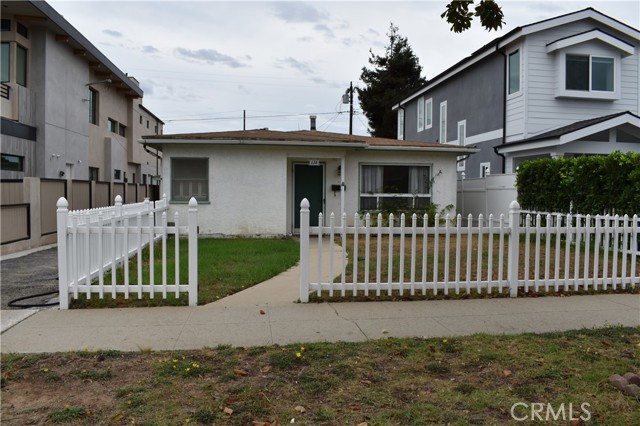 614 Paulina Avenue, Redondo Beach, California 90277, 3 Bedrooms Bedrooms, ,1 BathroomBathrooms,Residential,Sold,Paulina Avenue,SB22200273