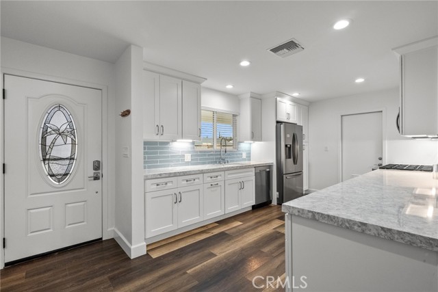 1643 Wallace Street photo 3