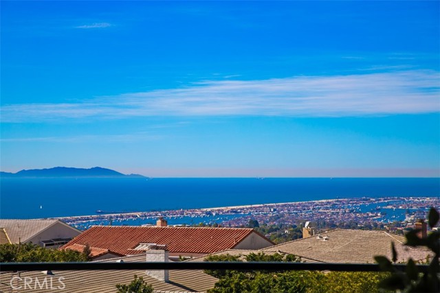 53 Montecito, Corona del Mar CA: https://media.crmls.org/medias/34a851b3-4d78-4f75-a375-965c903f955b.jpg