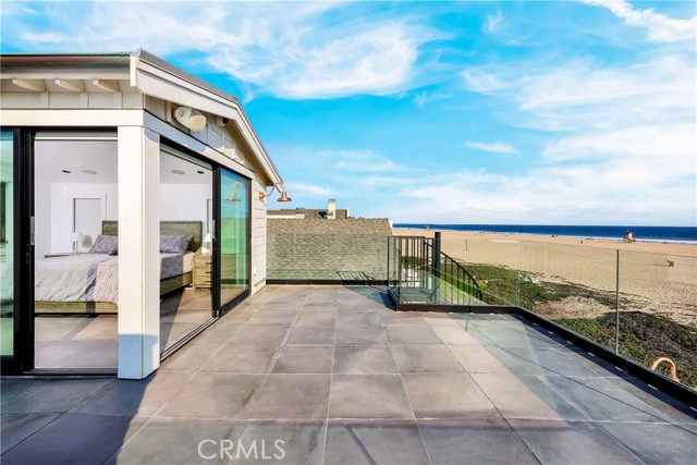 7210 W. Oceanfront, Newport Beach CA: https://media.crmls.org/medias/34a85c4d-95a9-4871-94f8-6c4b70d9a10b.jpg