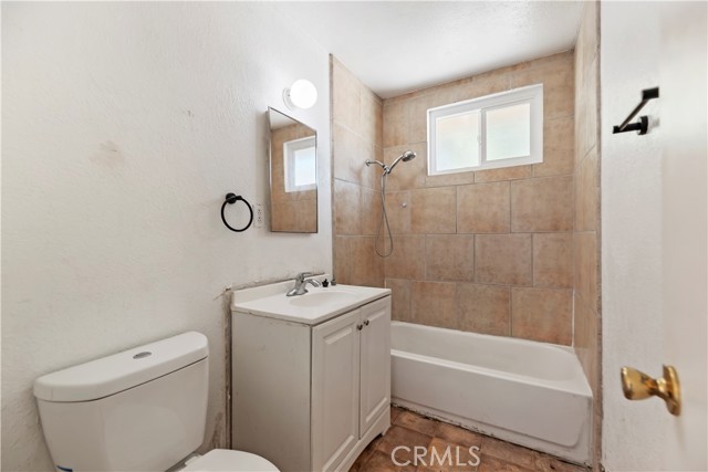 Detail Gallery Image 19 of 30 For 2871 E Tyler, Long Beach,  CA 90810 - 3 Beds | 2 Baths