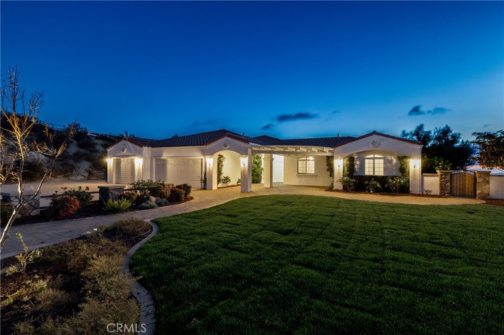 40040 Parado Del Sol Drive