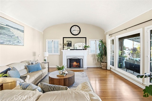 Front Image Thumbnail for CROC26082125