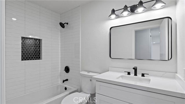 Detail Gallery Image 10 of 24 For 19812 Ridge Manor Way #39,  Yorba Linda,  CA 92886 - 3 Beds | 2/1 Baths