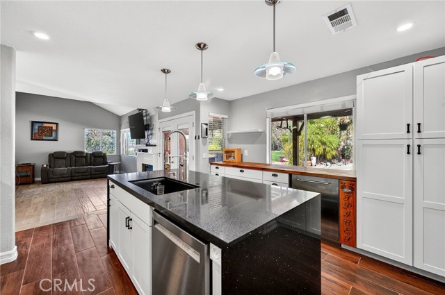 Detail Gallery Image 9 of 68 For 31386 Corte San Leandro, Temecula,  CA 92592 - 4 Beds | 2/1 Baths