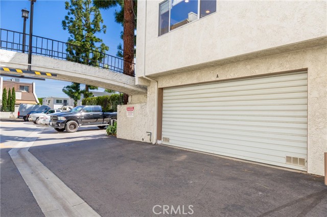 Detail Gallery Image 21 of 29 For 18344 Collins St a,  Tarzana,  CA 91356 - 2 Beds | 2/1 Baths