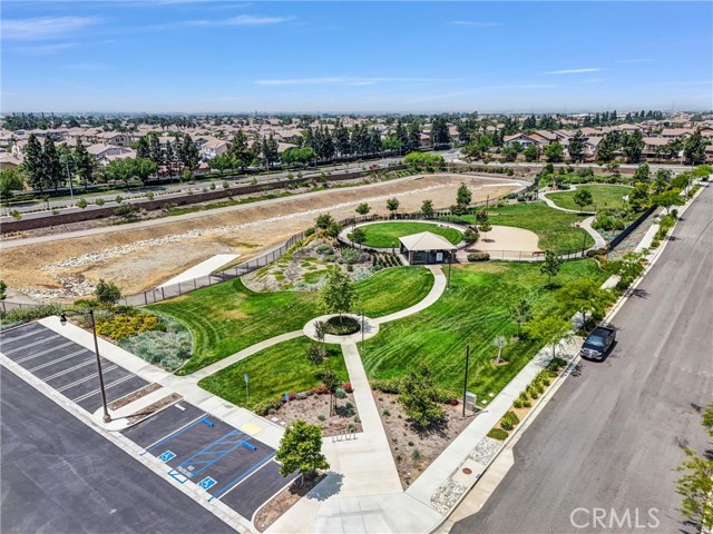 16548 Monteviejo Street, Fontana CA: https://media.crmls.org/medias/34ab5fae-fc14-480a-8385-979fac1188be.jpg