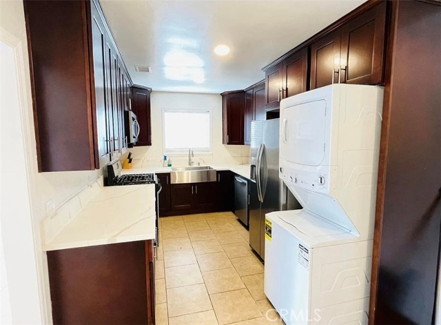 8438 Wystone Avenue, Northridge CA: https://media.crmls.org/medias/34ab8662-019b-4bc8-ac12-7a051dfc435c.jpg