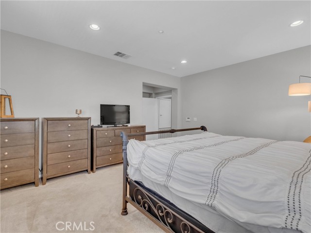 5637 Como Circle, Woodland Hills CA: https://media.crmls.org/medias/34ab8b9c-1f03-419e-b078-9075fa98c304.jpg