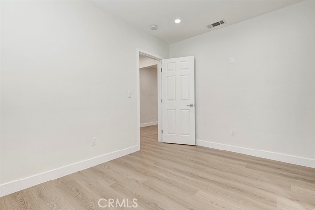 Detail Gallery Image 15 of 26 For 13327 Strathern St, North Hollywood,  CA 91605 - 3 Beds | 2 Baths