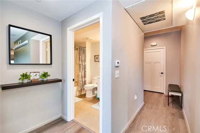 401 S Anaheim Boulevard, Anaheim CA: https://media.crmls.org/medias/34ac6da4-d45a-47b7-9d90-4984de4173c0.jpg