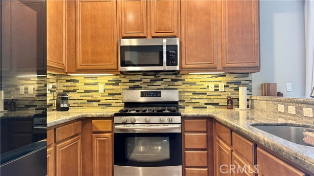 Detail Gallery Image 8 of 63 For 7010 Piedmont St, Chino,  CA 91710 - 3 Beds | 2/1 Baths