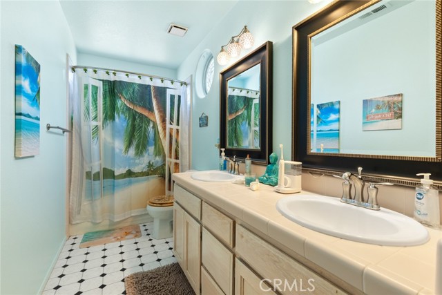 Detail Gallery Image 4 of 49 For 297 Saint Augustine Dr, Chico,  CA 95928 - 3 Beds | 3 Baths