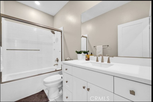 Detail Gallery Image 16 of 25 For 40 Riverton St, Pomona,  CA 91766 - 4 Beds | 4 Baths