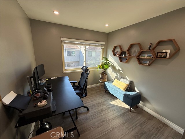 Detail Gallery Image 10 of 25 For 6672 Sun Dr #C,  Huntington Beach,  CA 92647 - 3 Beds | 1/1 Baths