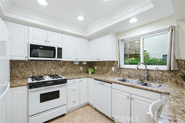 Detail Gallery Image 14 of 38 For 4852 Cabana Dr #104,  Huntington Beach,  CA 92649 - 2 Beds | 2 Baths