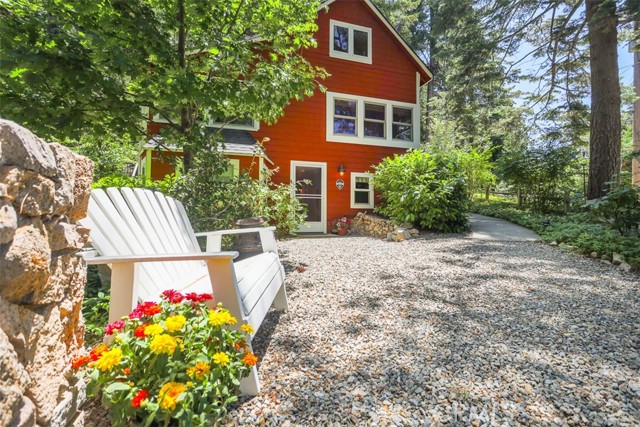 433 Milburn Road, Lake Arrowhead CA: https://media.crmls.org/medias/34b09c5b-1786-441d-882a-f589cac33710.jpg