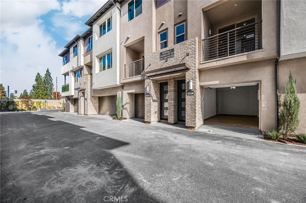 MLS #OC25275494 image #31