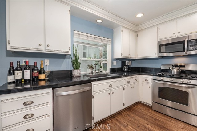 Detail Gallery Image 10 of 30 For 26327 Spring Creek Cir #33,  Lake Forest,  CA 92630 - 3 Beds | 2/1 Baths