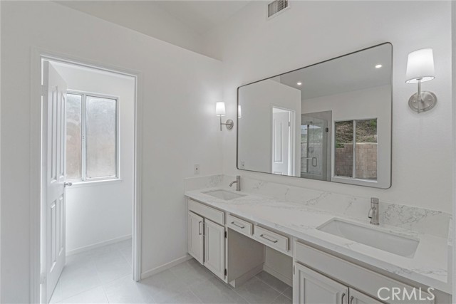 29608 Bright Spot Road, Highland CA: https://media.crmls.org/medias/34b326e5-242d-44b7-a8db-93d811fd6643.jpg