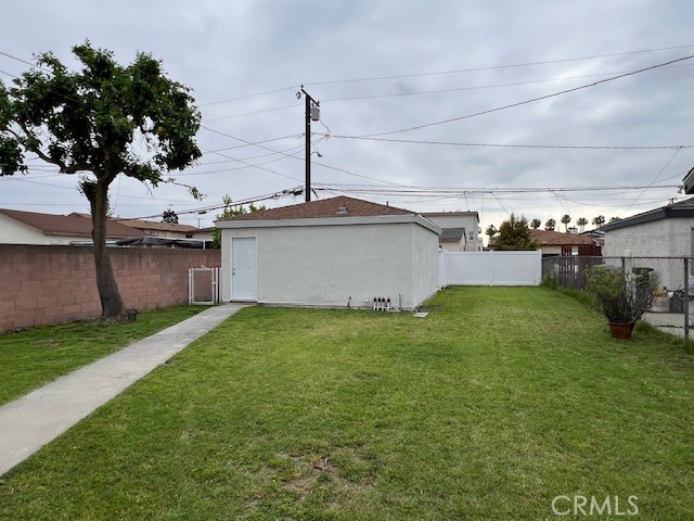 Detail Gallery Image 15 of 17 For 18031 Clarkdale Ave, Artesia,  CA 90701 - 3 Beds | 2 Baths