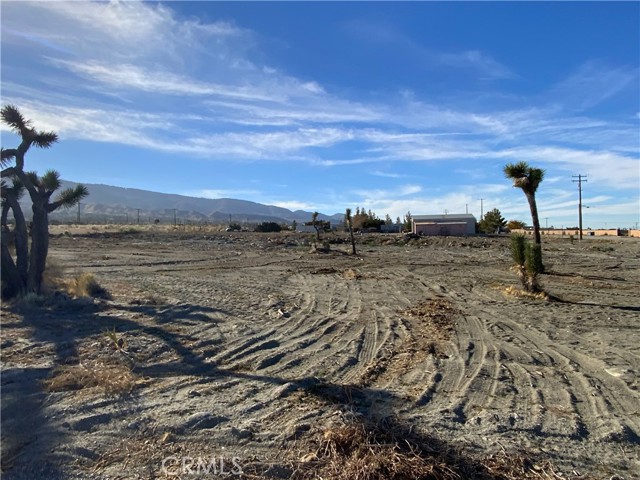 2424 Phelan Road, Pinon Hills, California 92372, ,Commercial Sale,For Sale,2424 Phelan Road,CRIV25149256
