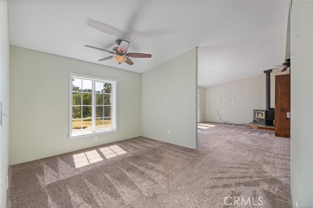 4372 Woodview Lane, Mariposa CA: https://media.crmls.org/medias/34b54cb0-a89a-463a-81ea-82a6fe36fd3c.jpg