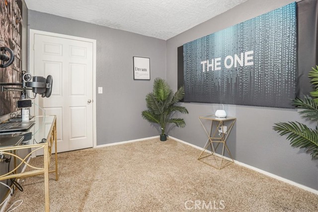 18760 Otomian Road, Apple Valley CA: https://media.crmls.org/medias/34b64926-bdc1-4dc0-b6a1-6b4cde313e09.jpg